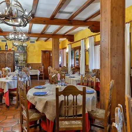 Alfonso Xi Hotell 2*